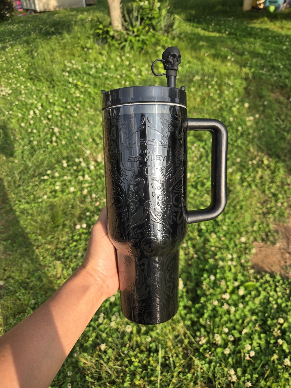 Stanley Quencher Flowstate Tumbler 40oz Deadly Damask